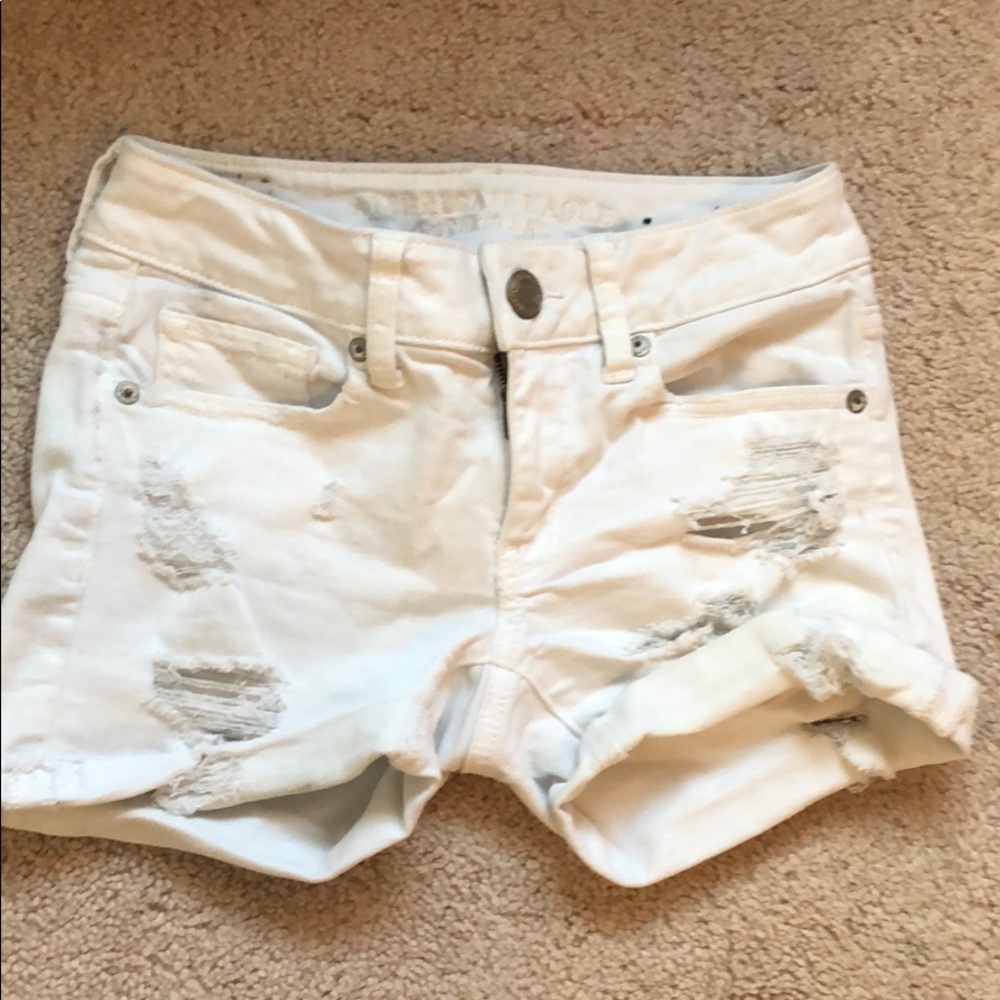 American Eagle white shorts
